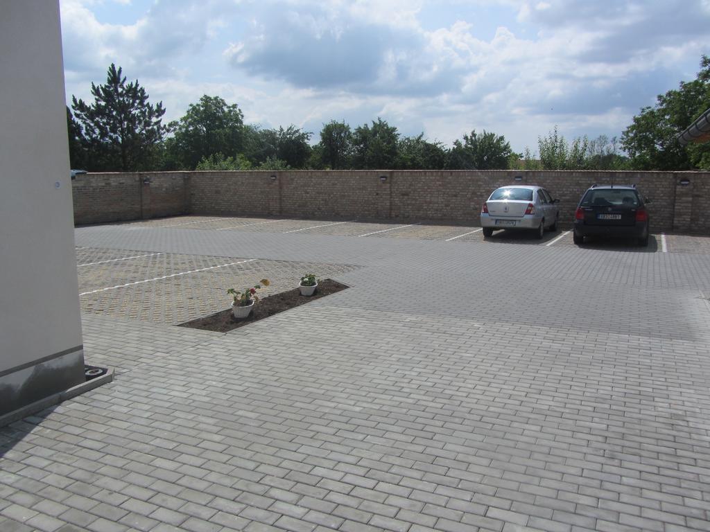 Penzion Kratochvíl Dolní Dunajovice Exterior foto