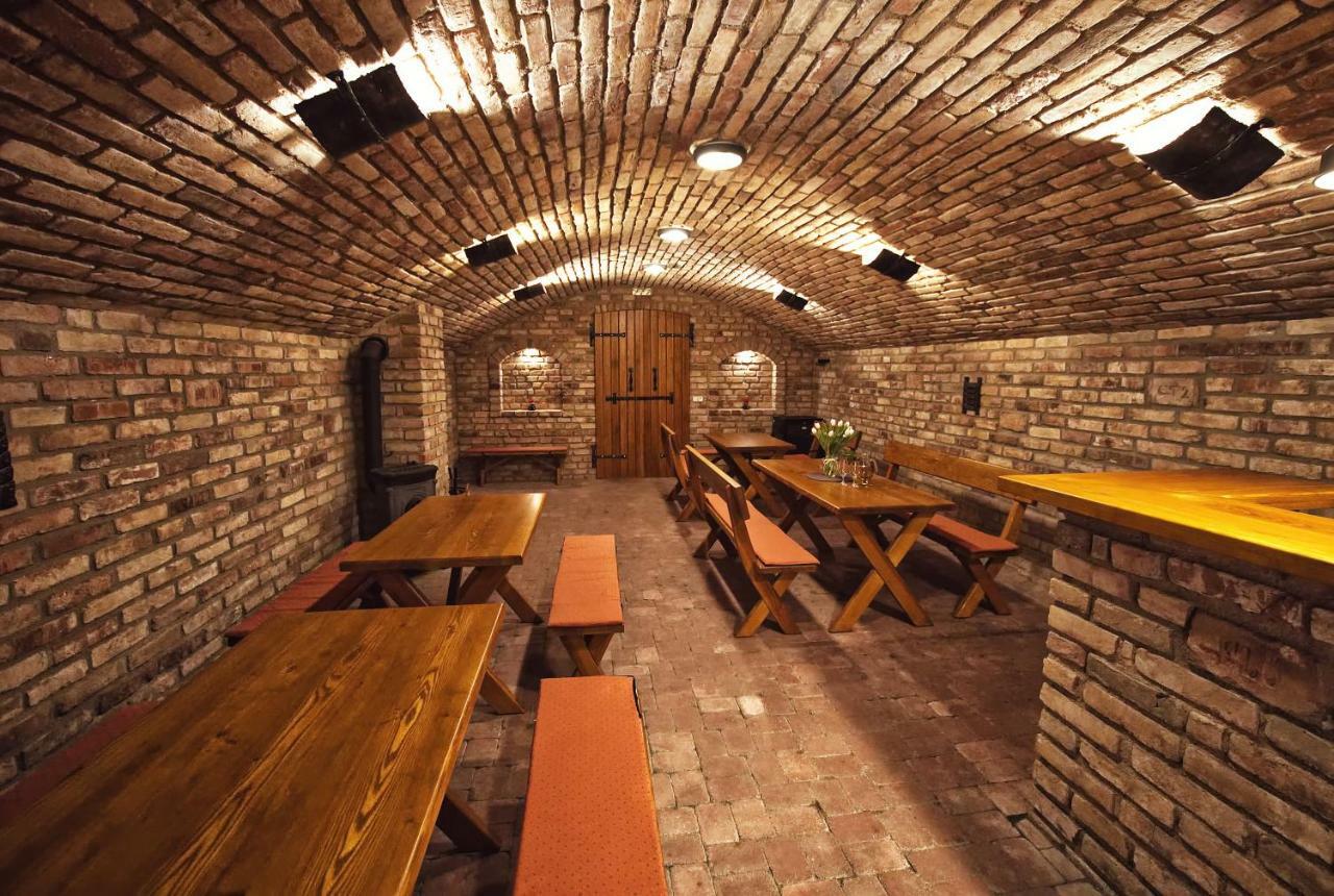 Penzion Kratochvíl Dolní Dunajovice Exterior foto